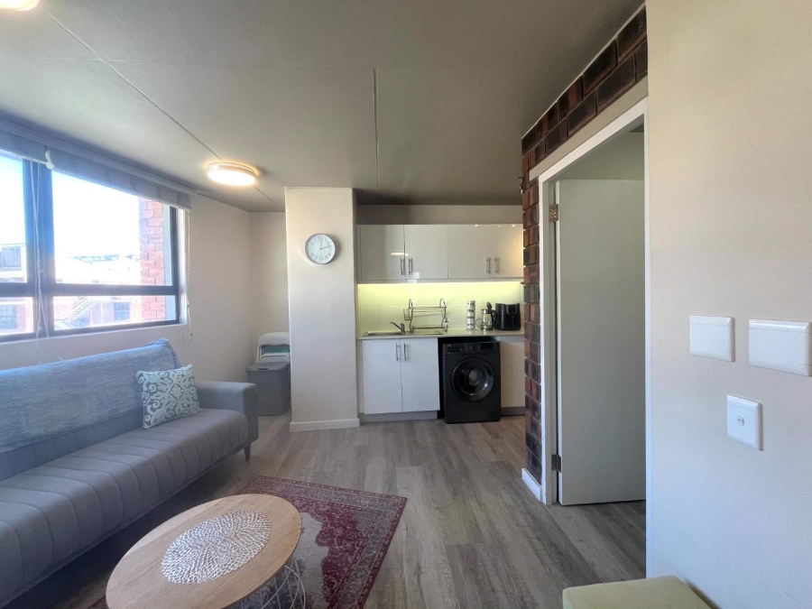 To Let 2 Bedroom Property for Rent in Observatory Western Cape